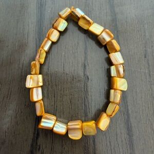 Natural Mother-of-Pearl Shell Beaded Stretch Bracelet | Iridescent Golden Tones